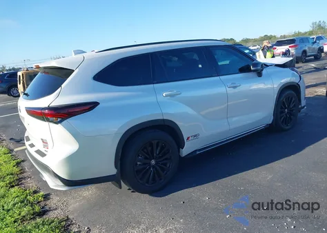 2024 Toyota Highlander Xse z USA, uszkodzony, nr VIN 5TDKDRAH9RS547087